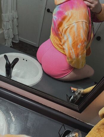 Full leaked Milf vibes private photo
