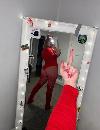 Full leaked Milf vibes private photo