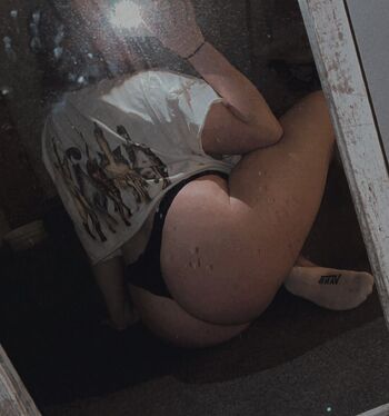 Full leaked Milf vibes private photo