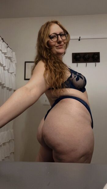 Full leaked Milf vibes private photo