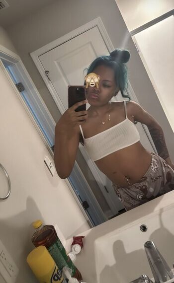 Full leaked Milfykayla private photo