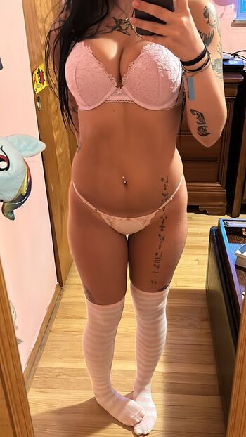 Full leaked Milkibunnis private photo