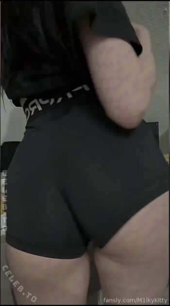Full leaked Milky kitty private photo