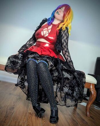 Full leaked Millenial plum private onlyfans photo