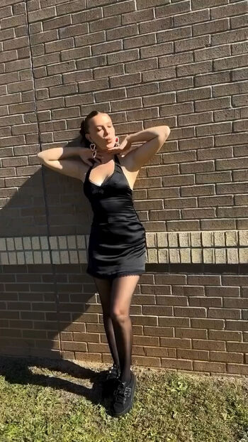Full leaked Millie bobby brown private photo