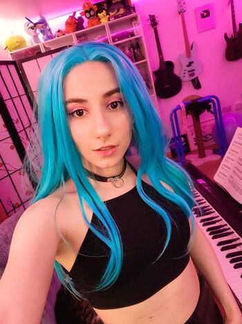 Full leaked Millie mochis private photo