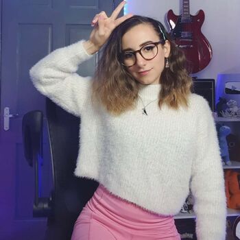 Full leaked Millie mochis private photo