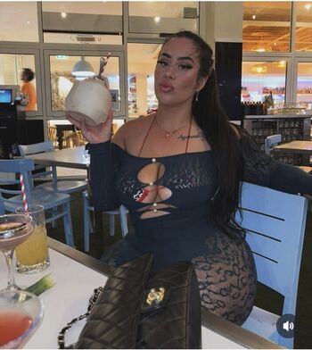 Full leaked Millieebunny page private photo