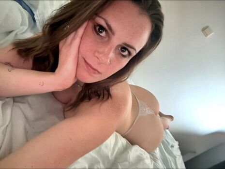 Full leaked Millienextdoor private photo