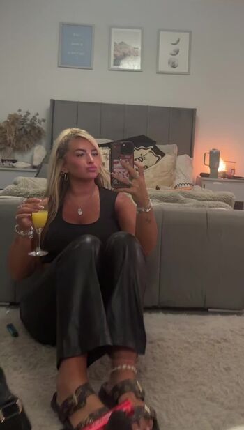 Full leaked Milly fright page private onlyfans photo