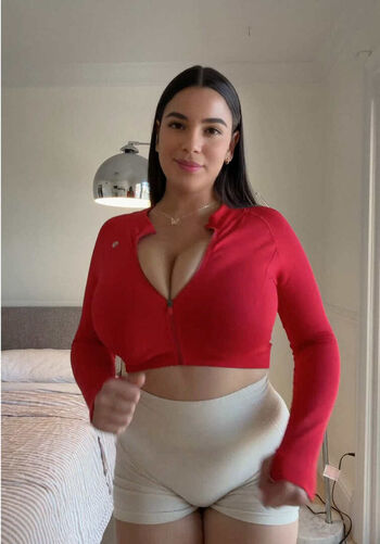 Full leaked Curvytales/ private photo