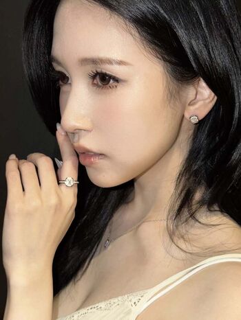 Full leaked Mina myoi private onlyfans photo