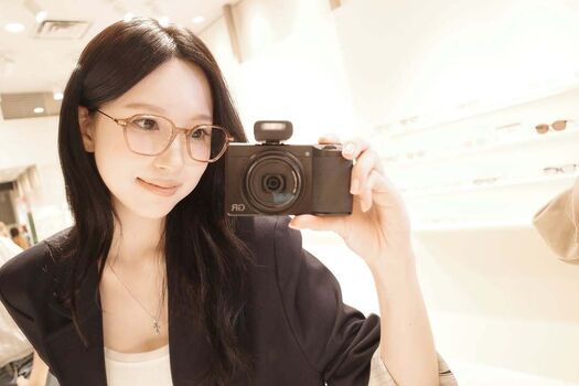 Full leaked Mina myoi page private photo
