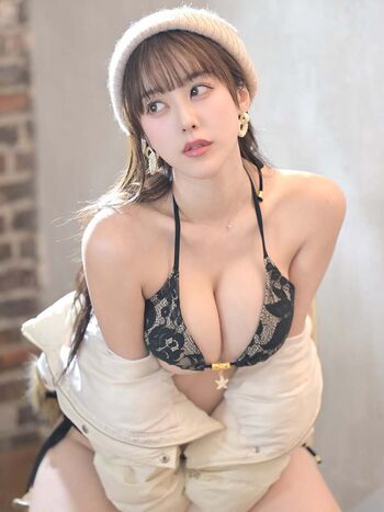 Full leaked Mina pochico page private onlyfans photo