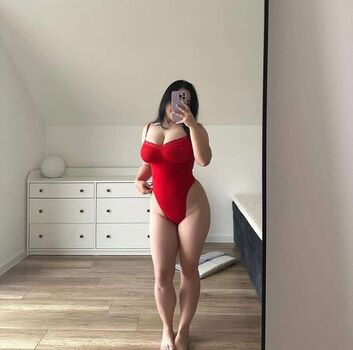 Full leaked Miniloonaa page private photo