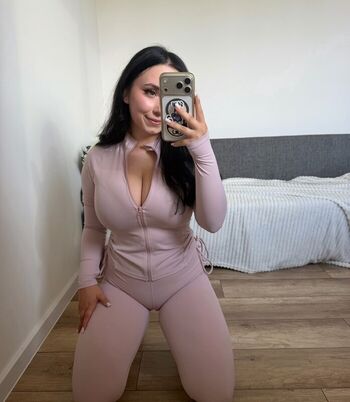 Full leaked Miniloonaa page private photo