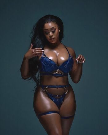 Full leaked Minnie dlamini private photo
