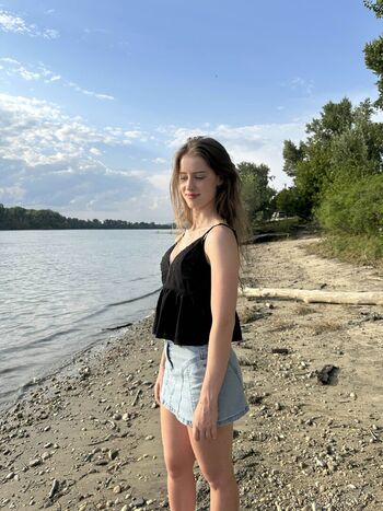 Full leaked Mira  page private onlyfans photo