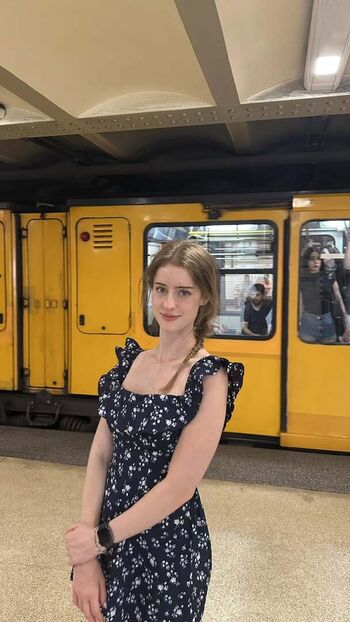 Full leaked Mira  page private onlyfans photo