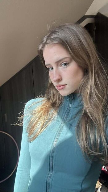 Full leaked Mira  page private onlyfans photo