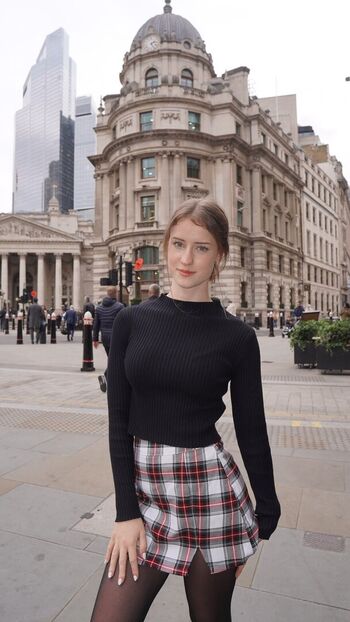 Full leaked Mira  page private onlyfans photo