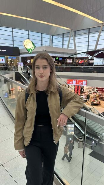 Full leaked Mira  page private onlyfans photo