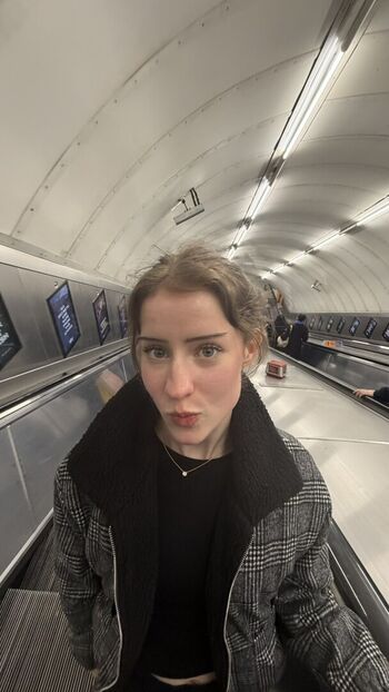 Full leaked Mira  page private onlyfans photo