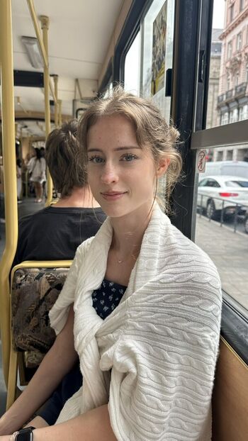 Full leaked Mira  page private onlyfans photo