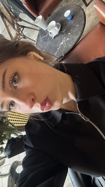 Full leaked Mira private onlyfans photo