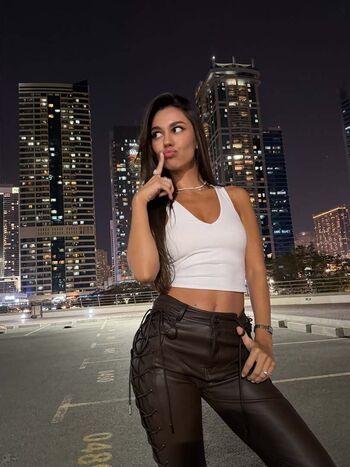 Full leaked Mira private onlyfans photo