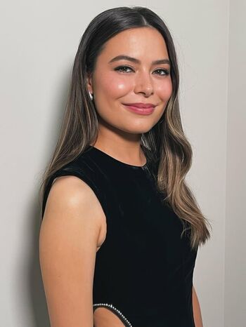 Full leaked Miranda cosgrove private onlyfans photo