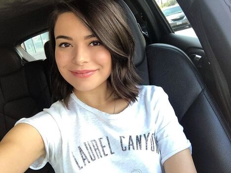 Full leaked Miranda cosgrove private photo