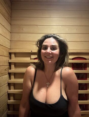 Full leaked Miriamholme private photo