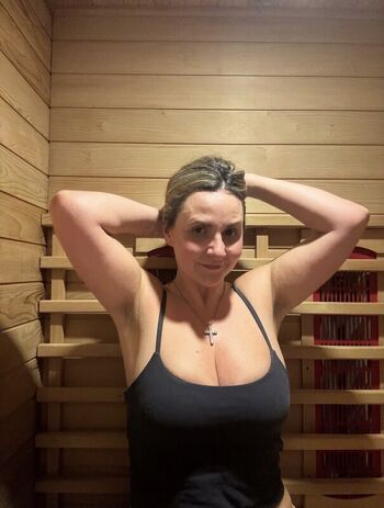 Full leaked Miriamholme private photo