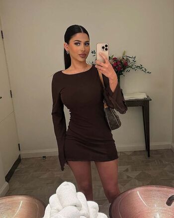 Full leaked Miriamyva page private photo