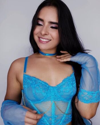 Full leaked Mirle pavas private onlyfans photo