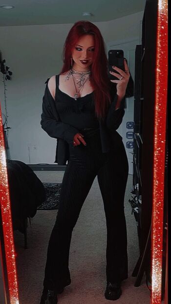 Full leaked Miserrablee private onlyfans photo