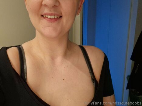 Full leaked Miss cute boobs page private photo
