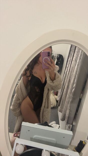 Full leaked Miss lola private onlyfans photo