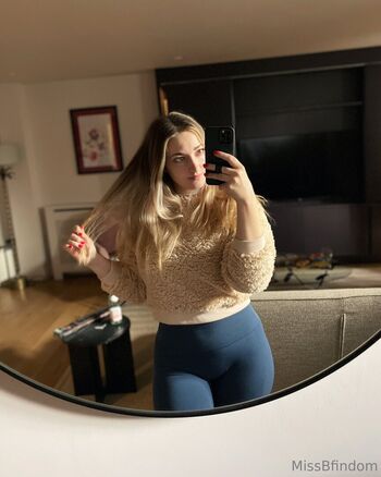 Full leaked Missbelleq page private photo