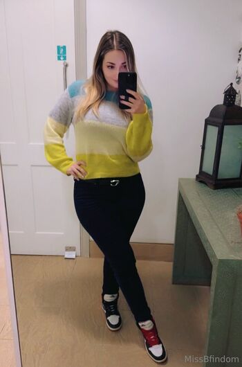 Full leaked Missbelleq private photo