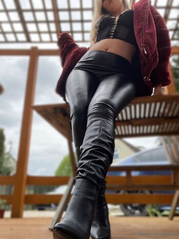 Full leaked Missbelleq private photo