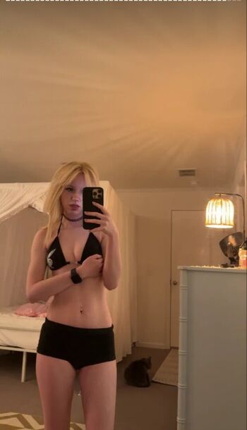 Full leaked Missbunnixx private photo