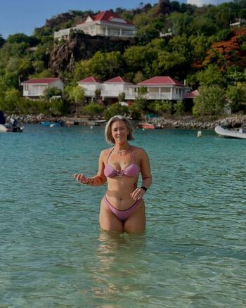 Full leaked Misskayrenee private onlyfans photo