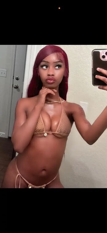 Full leaked Missniakay private onlyfans photo
