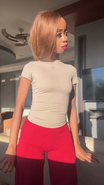 Full leaked Missniakay private onlyfans photo