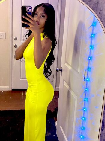 Full leaked Missniakay private onlyfans photo