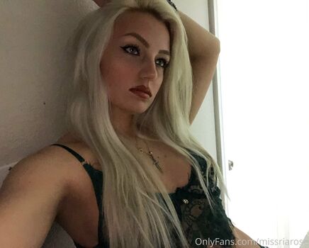 Full leaked Missriarose private onlyfans photo
