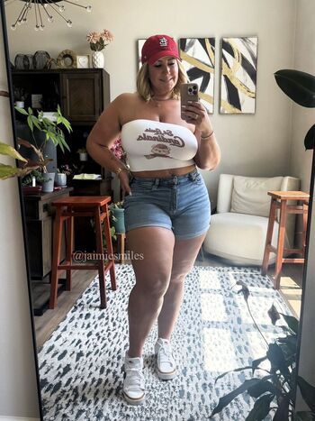 Full leaked Misssmiles private photo