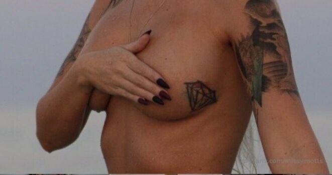 Full leaked Missymotts private onlyfans photo